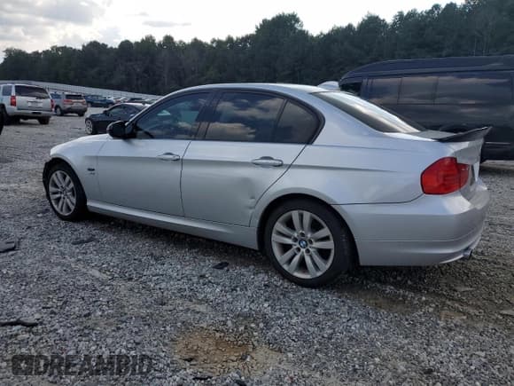 ✅ 2010 BMW 3 Series 335i xDrive • VIN: WBAPL3C55AA407996 • Lot: 69088905. Listed on Copart with 68,140 mi. Free auction sales archive from the USA and detailed vehicle history report at DreamBid. Image 2.