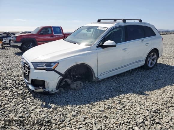 ✅ 2020 Audi Q7 Premium • VIN: WA1AXAF76LD013322 • Lot: 61510375. Listed on Copart with 56,215 mi. Free auction sales archive from the USA and detailed vehicle history report at DreamBid. Image 1.