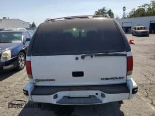 1998 Chevrolet Blazer LS z VIN 1GNCS13W9W2170326, wystawiony jako Copart lot #64300524 z przebiegiem Nie podano mil oraz Czysty tytuł • Clean title. Historia ofert i sprzedaży dostępna na DreamBid. Obrazek 6.