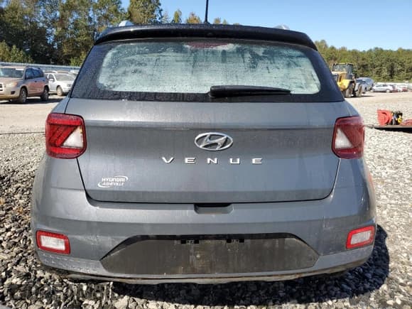 ✅ 2024 Hyundai Venue SEL • VIN: KMHRC8A3XRU281893 • Lot: 75133904. Listed on Copart with Not provided. Free auction sales archive from the USA and detailed vehicle history report at DreamBid. Image 6.