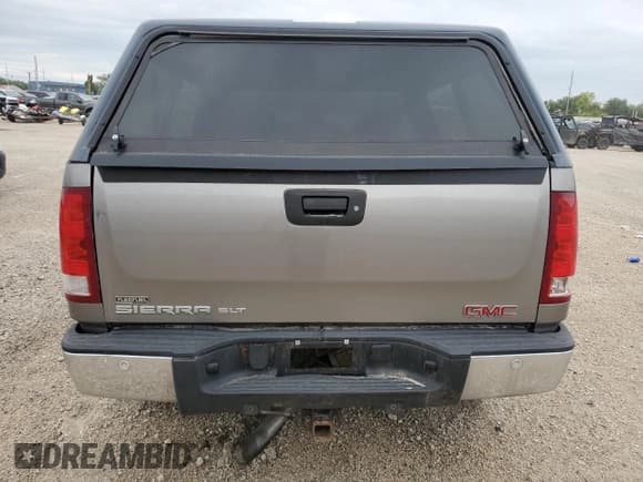 ✅ 2009 GMC Sierra 1500 • VIN: 3GTEK33229G125170 • Lot: 70583455. Wystawiony na Copart z przebiegiem 221 056 mil. Bezpłatny archiwum sprzedaży aukcyjnych z USA i szczegółowy raport historii pojazdu na DreamBid. Zdjęcie 6.