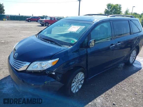 ✅ 2012 Toyota Sienna XLE • VIN: 5TDDK3DC8CS036344 • Lot: 42548259. Wystawiony na IAAI z przebiegiem 210 155 mil. Bezpłatny archiwum sprzedaży aukcyjnych z USA i szczegółowy raport historii pojazdu na DreamBid. Zdjęcie 2.