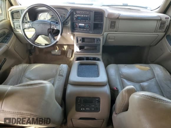 ✅ 2005 Chevrolet Suburban LT • VIN: 1GNFK16Z15J104876 • Лот: 48017495. Опубликован ранее на Copart с пробегом 311 358 миль. Бесплатный доступ к архиву аукционных продаж из США и подробный отчёт об истории автомобиля на DreamBid. Изображение 8.