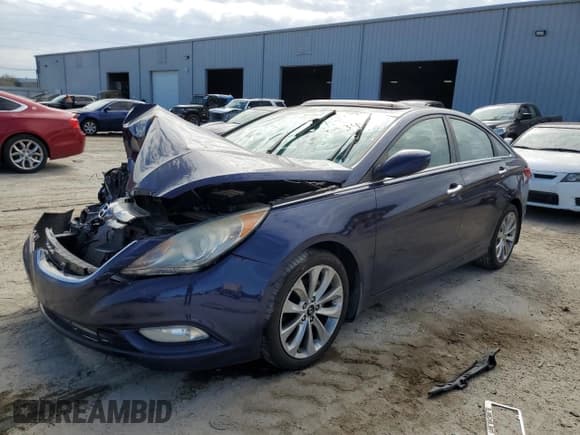 ✅ 2012 Hyundai Sonata Limited • VIN: 5NPEC4AB1CH475006 • Lot: 43187934. Listed on Copart with 147,616 mi. Free auction sales archive from the USA and detailed vehicle history report at DreamBid. Image 1.