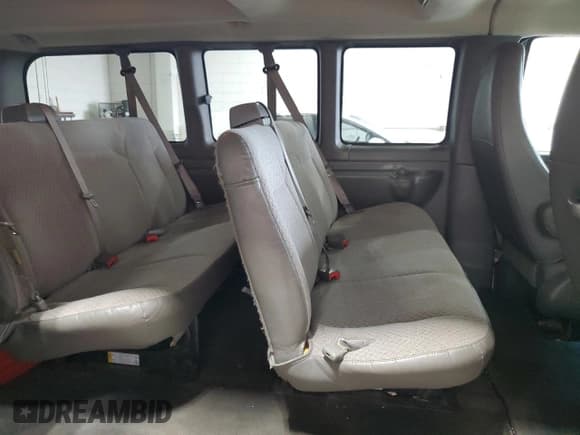 ✅ 2011 GMC Savana 1LT • VIN: 1GKS8CF41B1190695 • Lot: 67972725. Wystawiony na Copart z przebiegiem 365 328 mil. Bezpłatny archiwum sprzedaży aukcyjnych z USA i szczegółowy raport historii pojazdu na DreamBid. Zdjęcie 11.