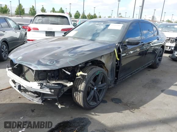 ✅ 2016 BMW 7 Series 750i • VIN: WBA7F0C53GGL99859 • Lot: 43319408. Listed on IAAI with Not provided. Free auction sales archive from the USA and detailed vehicle history report at DreamBid. Image 20.