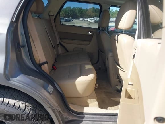 ✅ 2012 Ford Escape Limited • VIN: 1FMCU0E75CKA78964 • Lot: 43518678. Wystawiony na IAAI z przebiegiem 202 987 mil. Bezpłatny archiwum sprzedaży aukcyjnych z USA i szczegółowy raport historii pojazdu na DreamBid. Zdjęcie 8.