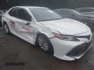✅ 2020 Toyota Camry LE • VIN: 4T1C11BK2LU016384 • Lot: 42891102. Wystawiony na IAAI z przebiegiem 192 706 mil. Bezpłatny archiwum sprzedaży aukcyjnych z USA i szczegółowy raport historii pojazdu na DreamBid. Zdjęcie 1.