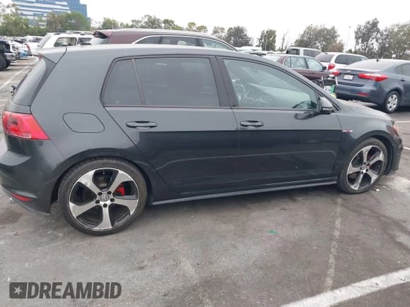 ✅ 2017 Volkswagen Golf GTI S • VIN: 3VW4T7AU5HM062129 • Lot: 42665382. Listed on IAAI with 118,175 mi. Free auction sales archive from the USA and detailed vehicle history report at DreamBid. Image 13.