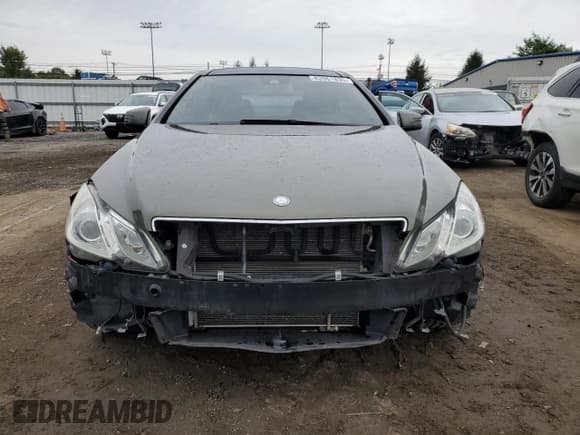 ✅ 2013 Mercedes-Benz E 350 • VIN: WDDKJ5KB1DF194077 • Lot: 83961835. Listed on Copart with 171,243 mi. Free auction sales archive from the USA and detailed vehicle history report at DreamBid. Image 5.