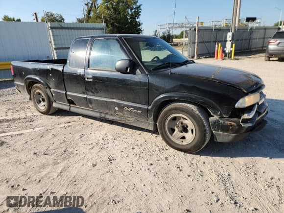 ✅ 2000 Chevrolet S-10 LS • VIN: 1GCCS19W3Y8273113 • Lot: 85884585. Listed on Copart with 208,986 mi. Free auction sales archive from the USA and detailed vehicle history report at DreamBid. Image 4.