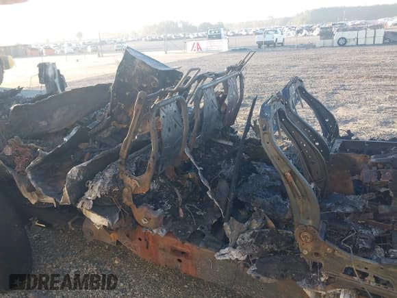 ✅ 2019 Ford F-250 XL • VIN: 1FT7W2BT1KEC41670 • Лот: 43460768. Опубликован ранее на IAAI с пробегом 395 000 миль. Бесплатный доступ к архиву аукционных продаж из США и подробный отчёт об истории автомобиля на DreamBid. Изображение 8.