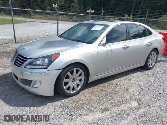 ✅ 2011 Hyundai Equus Signature • VIN: KMHGH4JF7BU035935 • Lot: 43344112. Listed on IAAI with 145,342 mi. Free auction sales archive from the USA and detailed vehicle history report at DreamBid. Image 2.