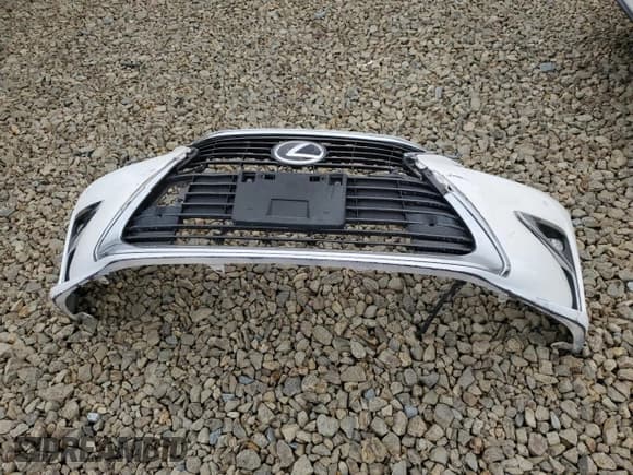 ✅ 2016 Lexus ES 330 • VIN: JTHBK1GG0G2238696 • Lot: 82449115. Wystawiony na Copart z przebiegiem 94 762 mil. Bezpłatny archiwum sprzedaży aukcyjnych z USA i szczegółowy raport historii pojazdu na DreamBid. Zdjęcie 12.