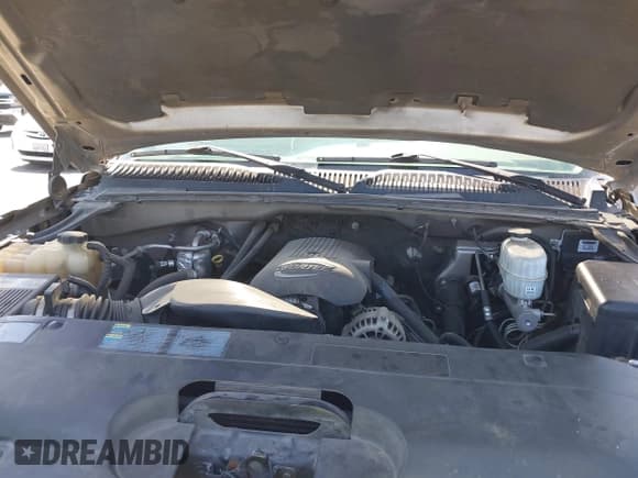 ✅ 2003 Chevrolet Silverado 2500HD LS • VIN: 1GCHC29U33E305284 • Lot: 42267140. Listed on IAAI with 176,494 mi. Free auction sales archive from the USA and detailed vehicle history report at DreamBid. Image 10.