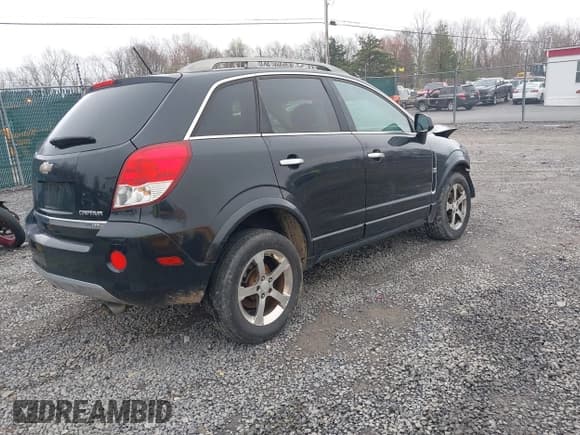✅ 2012 Chevrolet Captiva Sport LTZ • VIN: 3GNFL4E54CS654422 • Lot: 41924752. Wystawiony na IAAI z przebiegiem 185 296 mil. Bezpłatny archiwum sprzedaży aukcyjnych z USA i szczegółowy raport historii pojazdu na DreamBid. Zdjęcie 4.