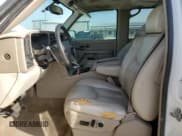 ✅ 2005 Chevrolet Suburban LT • VIN: 1GNFK16Z15J104876 • Лот: 48017495. Опубликован ранее на Copart с пробегом 311 358 миль. Бесплатный доступ к архиву аукционных продаж из США и подробный отчёт об истории автомобиля на DreamBid. Изображение 7.