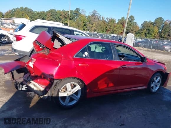 ✅ 2012 Toyota Camry SE • VIN: 4T1BF1FK7CU563853 • Lot: 43444563. Listed on IAAI with 210,252 mi. Free auction sales archive from the USA and detailed vehicle history report at DreamBid. Image 13.