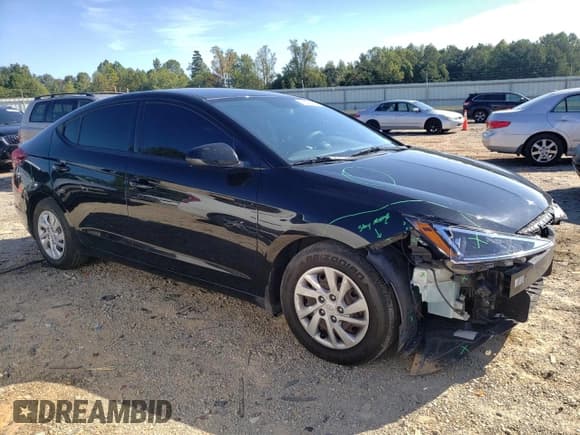 ✅ 2019 Hyundai Elantra SE • VIN: 5NPD74LF2KH475160 • Lot: 71840075. Listed on Copart with 118,091 mi. Free auction sales archive from the USA and detailed vehicle history report at DreamBid. Image 4.