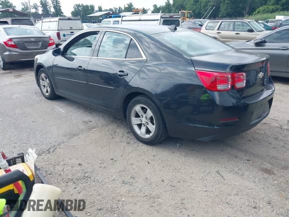 2013 Chevrolet Malibu LS z VIN 1G11A5SA2DF312191, wystawiony jako IAAI lot #42814090 z przebiegiem 229 122 mil mil oraz . Historia ofert i sprzedaży dostępna na DreamBid. Obrazek 3.
