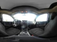 ✅ 2015 Chevrolet Traverse LT • VIN: 1GNKVHKDXFJ317562 • Lot: 43511947. Wystawiony na IAAI z przebiegiem 146 270 mil. Bezpłatny archiwum sprzedaży aukcyjnych z USA i szczegółowy raport historii pojazdu na DreamBid. Zdjęcie 19.