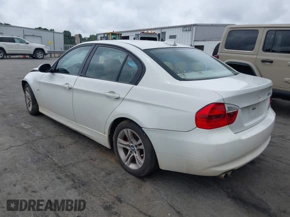 ✅ 2008 BMW 3 Series 328i • VIN: WBAVA37548NL50121 • Lot: 42962159. Wystawiony na IAAI z przebiegiem 191 179 mil. Bezpłatny archiwum sprzedaży aukcyjnych z USA i szczegółowy raport historii pojazdu na DreamBid. Zdjęcie 3.