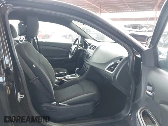 ✅ 2013 Dodge Avenger SE • VIN: 1C3CDZAB6DN529892 • Lot: 43508590. Wystawiony na IAAI z przebiegiem 274 376 mil. Bezpłatny archiwum sprzedaży aukcyjnych z USA i szczegółowy raport historii pojazdu na DreamBid. Zdjęcie 5.