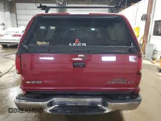 ✅ 2002 Chevrolet S-10 LS • VIN: 1GCCS19W828214789 • Лот: 83106564. Опубликован ранее на Copart с пробегом 99 300 миль. Бесплатный доступ к архиву аукционных продаж из США и подробный отчёт об истории автомобиля на DreamBid. Изображение 6.