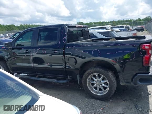 ✅ 2020 Chevrolet Silverado 1500 RST • VIN: 1GCUYEED4LZ172566 • Lot: 42739884. Wystawiony na IAAI z przebiegiem 115 543 mil. Bezpłatny archiwum sprzedaży aukcyjnych z USA i szczegółowy raport historii pojazdu na DreamBid. Zdjęcie 14.