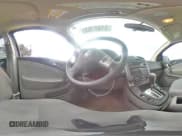 ✅ 2006 Saturn VUE • VIN: 5GZCZ33D66S896450 • Lot: 51587935. Wystawiony na Copart z przebiegiem 199 376 mil. Bezpłatny archiwum sprzedaży aukcyjnych z USA i szczegółowy raport historii pojazdu na DreamBid. Zdjęcie 13.