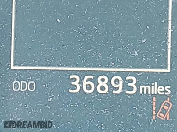 ✅ 2018 Toyota Highlander LE • VIN: 5TDBZRFH9JS837716 • Lot: 42075645. Listed on IAAI with 36,893 mi. Free auction sales archive from the USA and detailed vehicle history report at DreamBid. Image 16.