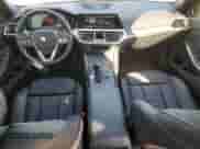 2022 BMW 3 Series 330i z VIN 3MW5R1J08N8C72824, wystawiony jako Copart lot #86686675 z przebiegiem 43 539 mil mil oraz Szkoda całkowita • Salvage title. Historia ofert i sprzedaży dostępna na DreamBid. Obrazek 8.