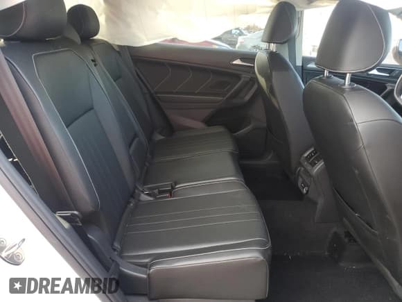 ✅ 2022 Volkswagen Tiguan SE • VIN: 3VV2B7AX4NM033516 • Lot: 90394505. Wystawiony na Copart z przebiegiem 58 069 mil. Bezpłatny archiwum sprzedaży aukcyjnych z USA i szczegółowy raport historii pojazdu na DreamBid. Zdjęcie 11.