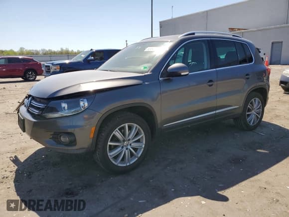 ✅ 2013 Volkswagen Tiguan SE • VIN: WVGAV7AX5DW545815 • Лот: 53644525. Опубликован ранее на Copart с пробегом 112 835 миль. Бесплатный доступ к архиву аукционных продаж из США и подробный отчёт об истории автомобиля на DreamBid. Изображение 1.