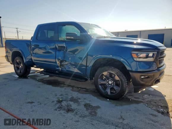 2024 Ram 1500 Big Horn with VIN 1C6RRFFG8RN201351, listed as a Copart auction lot 61351145 with 20,728 mi miles and Clean title. Bid and sale history available at DreamBid. Image 4.