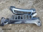 ✅ 2015 Jeep Grand Cherokee Overland • VIN: 1C4RJFCM4FC852509 • Lot: 84470024. Listed on Copart with 139,378 mi. Free auction sales archive from the USA and detailed vehicle history report at DreamBid. Image 13.