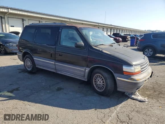✅ 1994 Plymouth Voyager • VIN: 2P4GH55R6RR784047 • Lot: 64443585. Wystawiony na Copart z przebiegiem 255 817 mil. Bezpłatny archiwum sprzedaży aukcyjnych z USA i szczegółowy raport historii pojazdu na DreamBid. Zdjęcie 4.