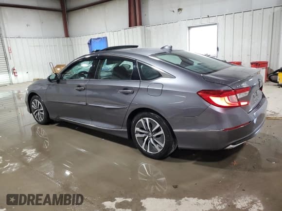✅ 2021 Honda Accord EX • VIN: 1HGCV3F48MA012148 • Лот: 92365095. Опубликован ранее на Copart с пробегом 28 073 миль. Бесплатный доступ к архиву аукционных продаж из США и подробный отчёт об истории автомобиля на DreamBid. Изображение 2.