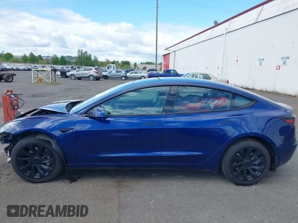 ✅ 2021 Tesla Model 3 Standard Range Plus • VIN: 5YJ3E1EA1MF094693 • Lot: 42083700. Wystawiony na IAAI z przebiegiem 79 222 mil. Bezpłatny archiwum sprzedaży aukcyjnych z USA i szczegółowy raport historii pojazdu na DreamBid. Zdjęcie 15.
