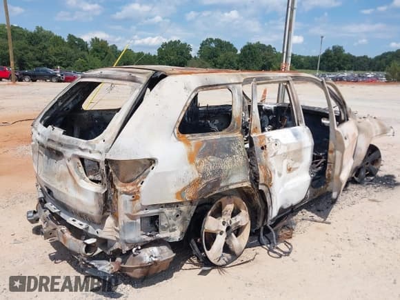 ✅ 2015 Jeep Grand Cherokee Overland • VIN: 1C4RJFCT8FC129611 • Лот: 43102751. Опубликован ранее на IAAI с пробегом Не указан. Бесплатный доступ к архиву аукционных продаж из США и подробный отчёт об истории автомобиля на DreamBid. Изображение 4.