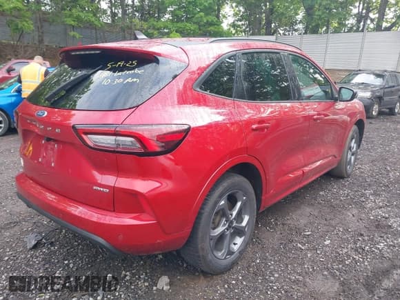 ✅ 2023 Ford Escape ST-Line • VIN: 1FMCU9MN3PUA75172 • Lot: 42340094. Wystawiony na IAAI z przebiegiem 83 346 mil. Bezpłatny archiwum sprzedaży aukcyjnych z USA i szczegółowy raport historii pojazdu na DreamBid. Zdjęcie 4.