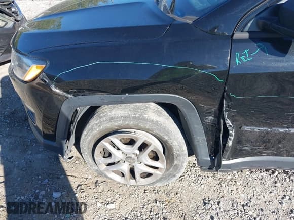 ✅ 2018 Jeep Compass Sport • VIN: 3C4NJCAB1JT359138 • Lot: 43522229. Listed on IAAI with 206,239 mi. Free auction sales archive from the USA and detailed vehicle history report at DreamBid. Image 6.