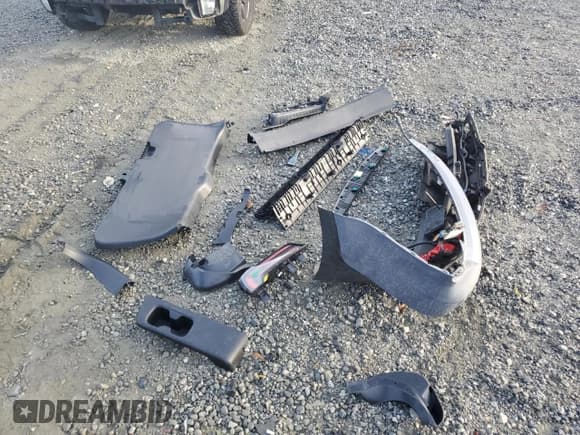 ✅ 2025 Kia Telluride EX • VIN: 5XYP3DGC4SG618853 • Lot: 85303745. Listed on Copart with 18,706 mi. Free auction sales archive from the USA and detailed vehicle history report at DreamBid. Image 13.