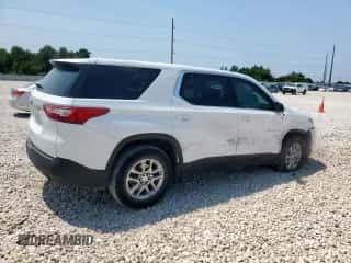 2021 Chevrolet Traverse LS z VIN 1GNERFKW6MJ242685, wystawiony jako Copart lot #68121205 z przebiegiem 55 853 mil mil oraz Szkoda całkowita • Salvage title. Historia ofert i sprzedaży dostępna na DreamBid. Obrazek 3.