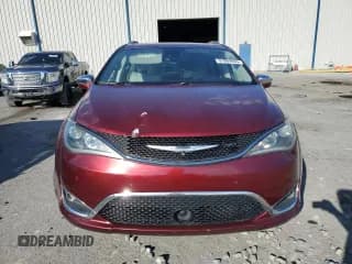 ✅ 2017 Chrysler Pacifica Limited • VIN: 2C4RC1GG0HR634739 • Lot: 91069065. Wystawiony na Copart z przebiegiem 164 189 mil. Bezpłatny archiwum sprzedaży aukcyjnych z USA i szczegółowy raport historii pojazdu na DreamBid. Zdjęcie 5.