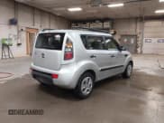 ✅ 2011 Kia Soul • VIN: KNDJT2A17B7302409 • Lot: 43181593. Listed on IAAI with 170,252 mi. Free auction sales archive from the USA and detailed vehicle history report at DreamBid. Image 4.