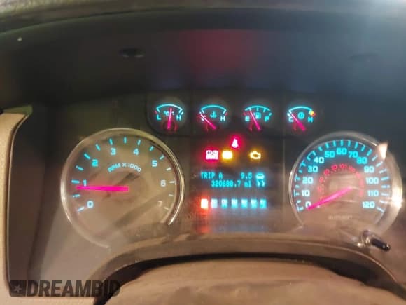 ✅ 2010 Ford F-150 XL • VIN: 1FTFW1EVXAFB66303 • Lot: 43692909. Listed on IAAI with 320,688 mi. Free auction sales archive from the USA and detailed vehicle history report at DreamBid. Image 7.