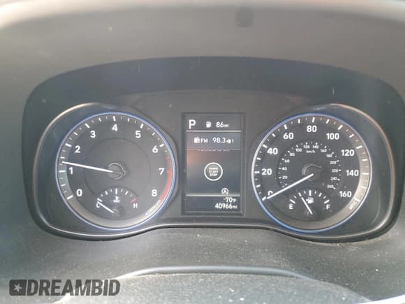 ✅ 2023 Hyundai Kona SEL • VIN: KM8K6CAB6PU934185 • Лот: 70499574. Опубликован ранее на Copart с пробегом 40 966 миль. Бесплатный доступ к архиву аукционных продаж из США и подробный отчёт об истории автомобиля на DreamBid. Изображение 9.