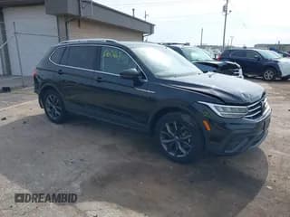 ✅ 2023 Volkswagen Tiguan SE • VIN: 3VVMB7AXXPM003447 • Lot: 42566061. Wystawiony na IAAI z przebiegiem 39 185 mil. Bezpłatny archiwum sprzedaży aukcyjnych z USA i szczegółowy raport historii pojazdu na DreamBid. Zdjęcie 1.
