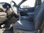 ✅ 2023 Chevrolet Traverse LT Cloth • VIN: 1GNERGKW8PJ194875 • Lot: 67810064. Wystawiony na Copart z przebiegiem 45 066 mil. Bezpłatny archiwum sprzedaży aukcyjnych z USA i szczegółowy raport historii pojazdu na DreamBid. Zdjęcie 7.